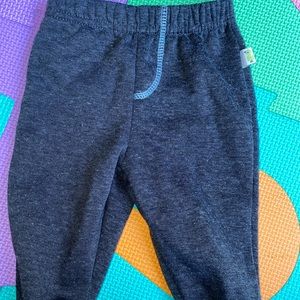 Grey sweatpants with cuffed bottom
